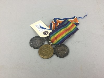 Lot 159 - A WWI GREAT WAR MEDAL AND A CIVILISATION MEDAL