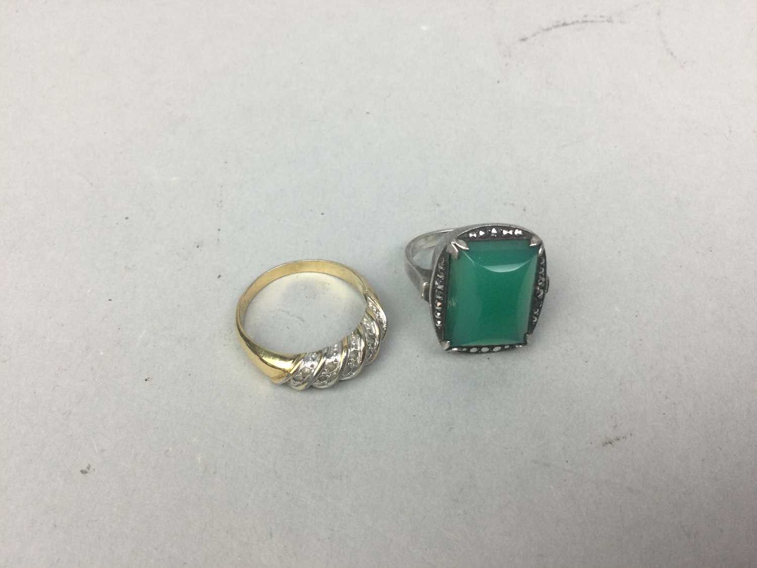 Lot 76 - AN ART DECO STYLE RING AND A DRESS RING