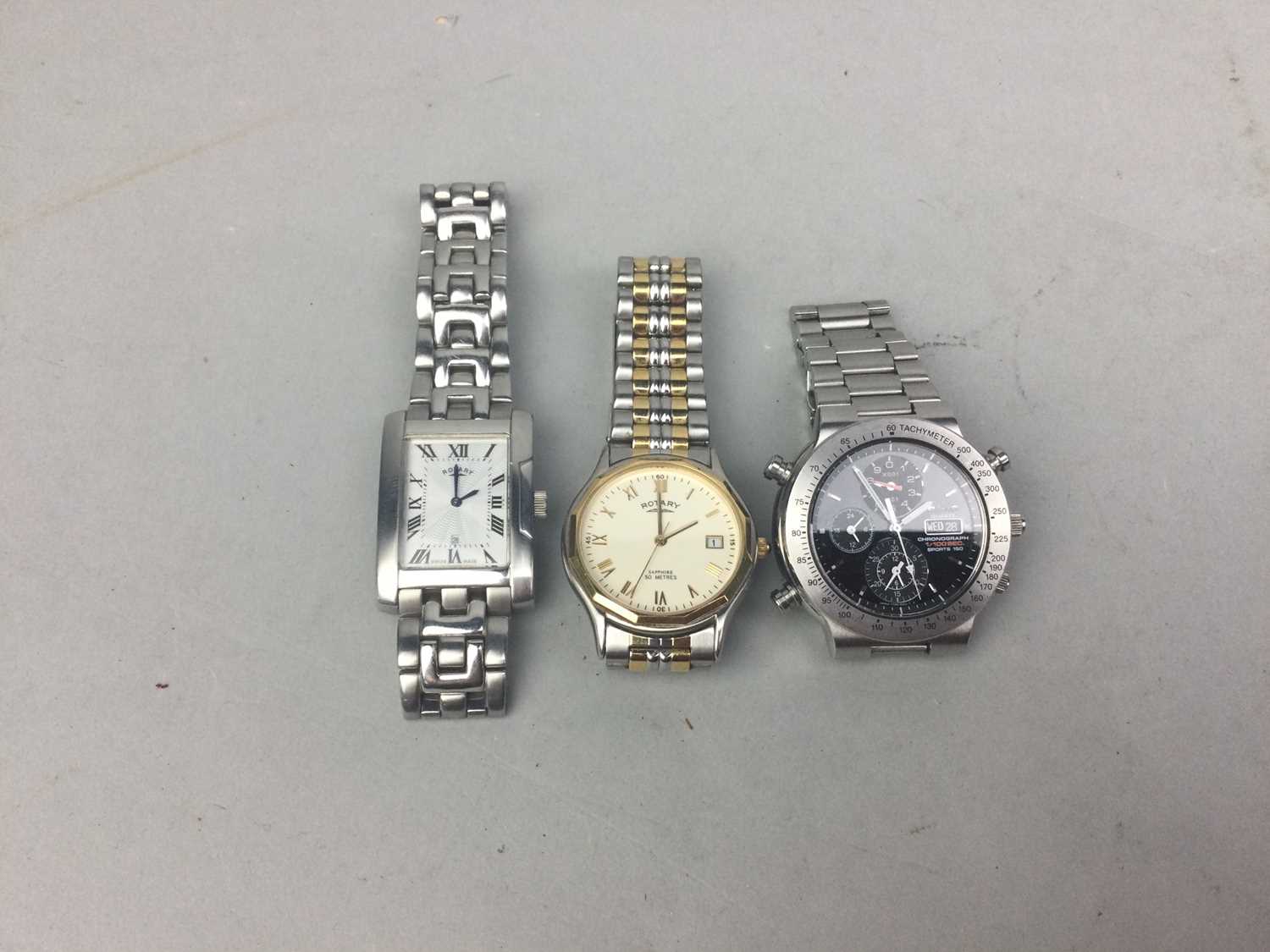 Lot 81 - A GENTLEMAN'S SEIKO QUARTZ CHRONOGRAPH WRIST WATCH AND TWO OTHERS