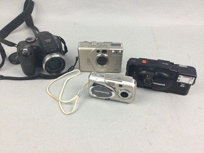 Lot 93 - A LOT OF CAMERAS INCLUDING OLYMPUS, FUJIFILM AND CANON
