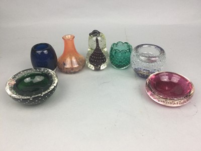 Lot 295 - A LOT OF ART GLASS INCLUDING VASES