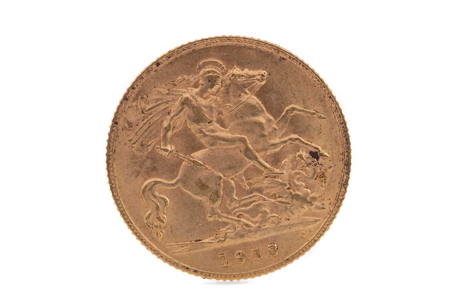 Lot 14 - A GEORGE V GOLD HALF SOVEREIGN DATED 1913