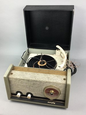 Lot 380 - A 1950'S MURPHY RECORD PLAYER