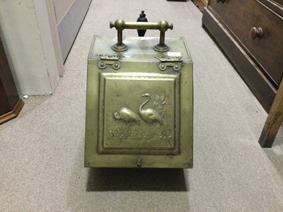 Lot 349 - AN EARLY 20TH CENTURY BRASS COAL SCUTTLE