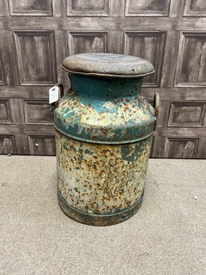 Lot 356 - A VINTAGE METAL MILK CHURN WITH COVER