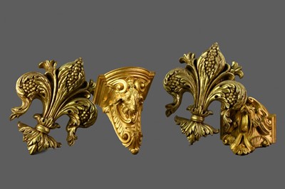 Lot 147 - A PAIR OF EARLY 20TH CENTURY GILTWOOD WALL BRACKETS, ALONG WITH A PAIR OF FLEUR-DE-LIS
