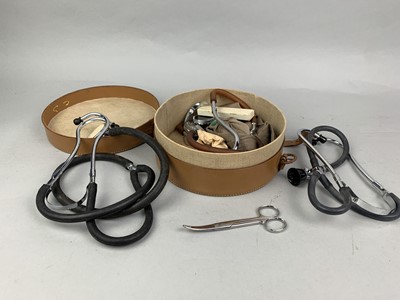 Lot 569 - A LOT OF MEDICAL EQUIPMENT