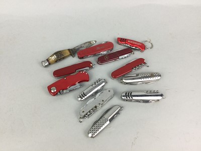 Lot 596 - A COLLECTION OF PEN KNIVES