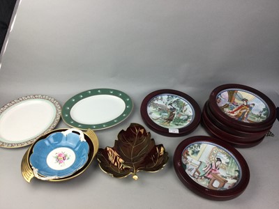Lot 214 - A SET OF SIX DECORATIVE WALL PLATES IN FRAMES, OTHER WALL PLATES AND COMPORTS