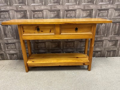 Lot 641 - A MODERN PINE SIDE TABLE