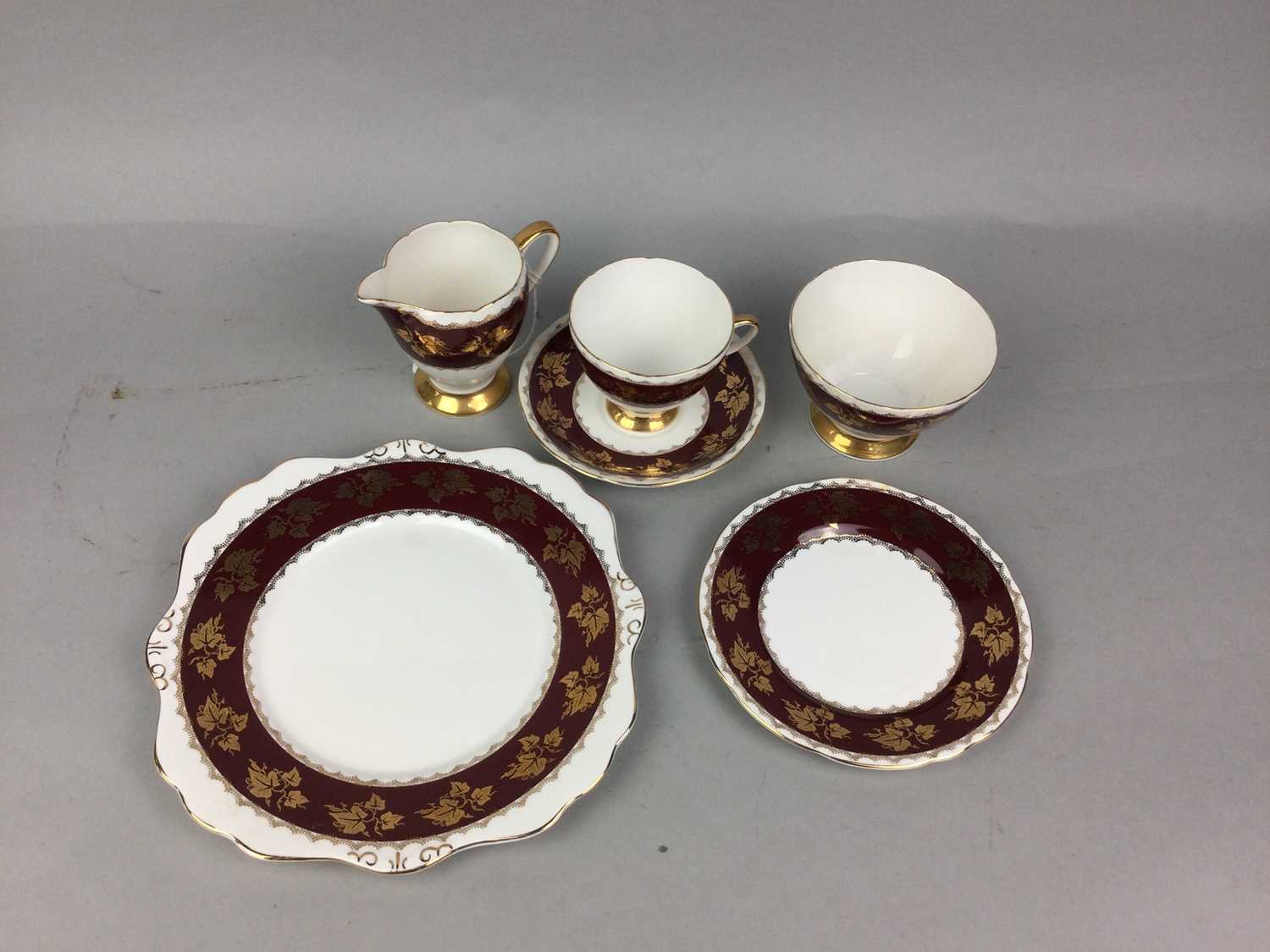 Lot 658 - A GLADSTONE CHINA TEA SERVICE AND A JAPANESE TEA AND COFFEE SERVICE