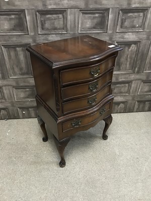 Lot 460 - A SMALL REPRODUCTION MAHOGANY CHEST