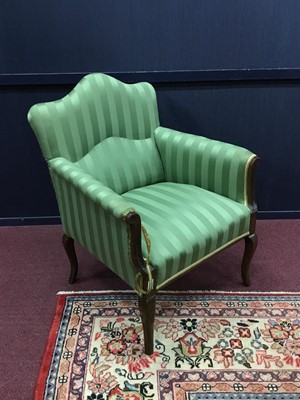 Lot 481 - AN EDWARDIAN MAHOGANY ARMCHAIR