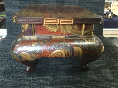 Lot 998 - A LATE 19TH CENTURY JAPANESE LACQUERED STAND