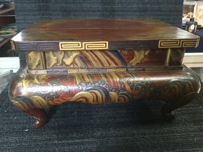 Lot 998 - A LATE 19TH CENTURY JAPANESE LACQUERED STAND