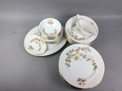 Lot 713 - A MARLBOROUGH DINNER SERVICE