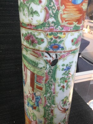 Lot 944 - A LATE 19TH CENTURY CHINESE CANTON FAMILLE ROSE CYLINDRICAL VASE