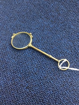 Lot 735 - AN EARLY 20TH CENTURY LORGNETTE