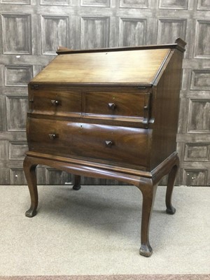 Lot 198 - A MAHOGANY WRITING BUREAU