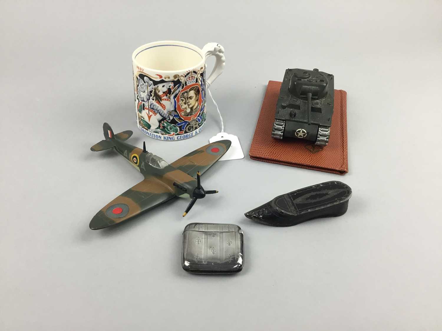Lot 64 - A SILVER VESTA CASE, ALONG WITH DIE CAST MODELS AND A SNUFF BOX