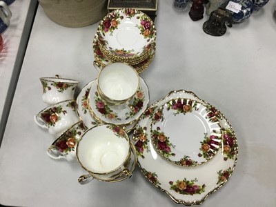 Lot 65 - A ROYAL ALBERT 'OLD COUNTRY ROSES' PART TEA SERVICE AND A ROYAL VALE PART SET