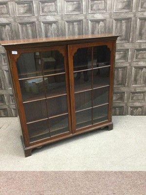 Lot 194 - A MAHOGANY BOOKCASE