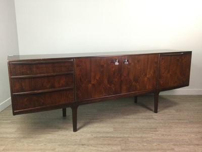 Lot 1721 - A RETRO MCINTOSH SIDEBOARD AND A RETRO DINING TABLE