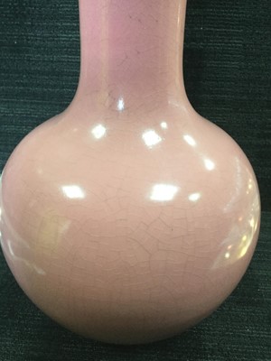 Lot 669 - A 20TH CENTURY CHINESE MONOCHROME VASE