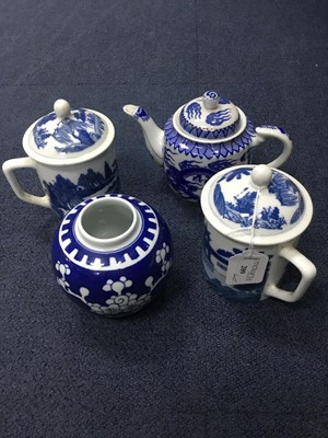 Lot 209 - A PAIR OF 20TH CENTURY CHINESE BLUE AND WHITE LIDDED CUPS AND OTHER ITEMS