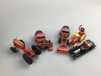 Lot 355 - A COLLECTION OF DIE-CAST VEHICLES