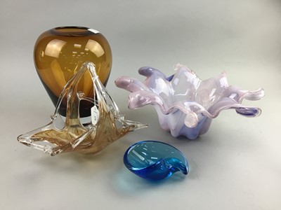 Lot 379 - A MURANO GLASS BOWL AND OTHER GLASS WARE