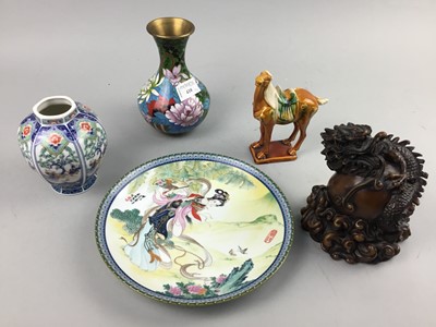 Lot 410 - A 20TH CENTURY CHINESE CLOISONNE ENAMEL VASE AND OTHER ITEMS