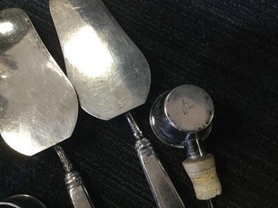 Lot 604 - A GROUP OF CHINESE SILVER ITEMS