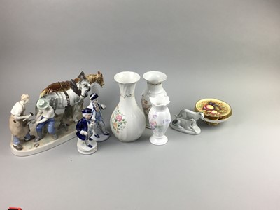 Lot 520 - A CONTINENTAL CERAMIC FIGURE GROUP AND OTHER CERAMICS