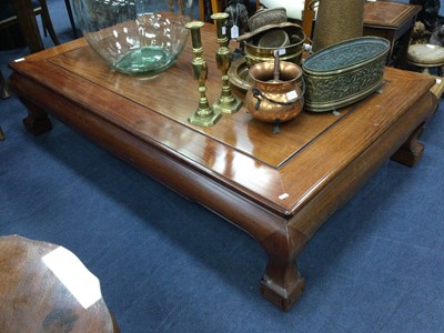 Lot 501 - A CHINESE RECTANGULAR COFFEE TABLE