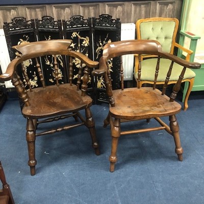 Lot 505 - A LOT OF THREE EARLY 20TH CENTURY SPINDLE BACKED CAPTAINS CHAIRS