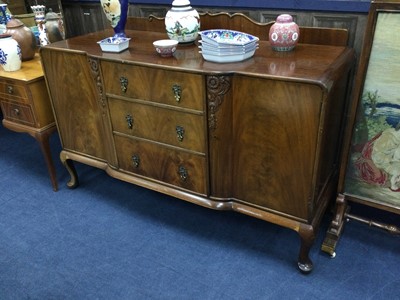 Lot 549 - A MAHOGANY SIDEBOARD, DINING TABLE AND SIX CHAIRS