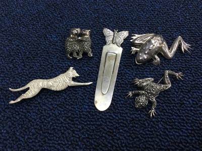 Lot 170A - A COLLECTION OF SILVER ITEMS INCLUDING A SILVER BOOKMARK