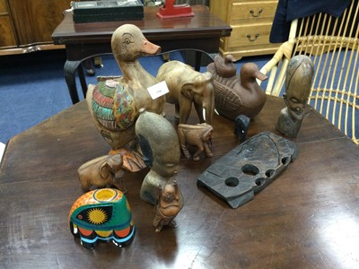 Lot 598 - A LOT OF CARVED WOOD FIGURES