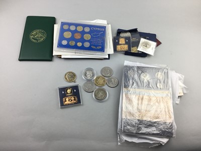 Lot 34 - A LOT OF UK AND WORLD COINS