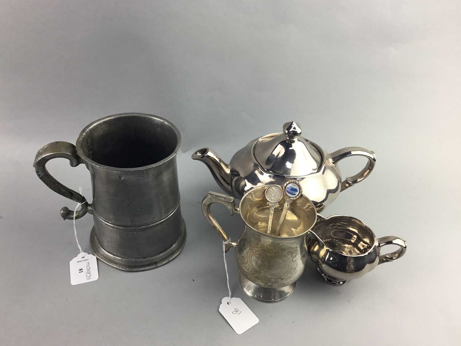 Lot 81 - A SILVER PLATED PART TEA SERVICE AND OTHER PLATED WARE