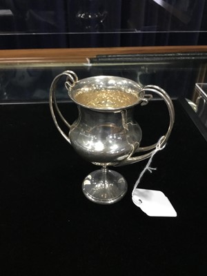 Lot 1732 - A GEORGE V SILVER LADIES RACE CUP
