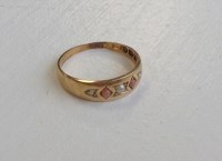 Lot 187 - PEARL AND CORAL DRESS RING set in eighteen...
