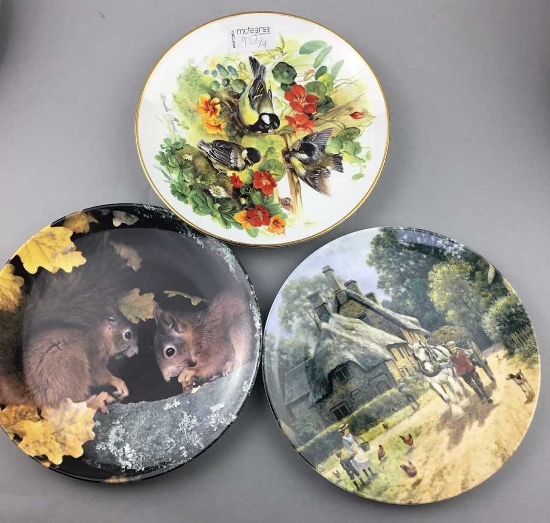 Lot 90 - A COLLECTION OF CABINET PLATES