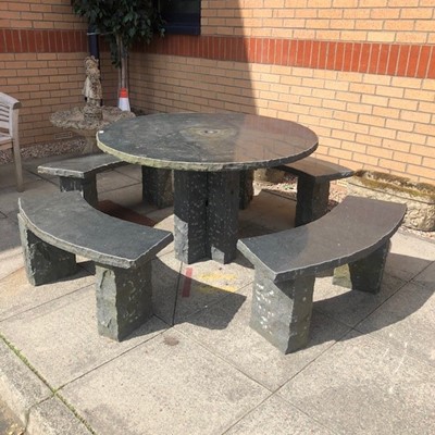 Lot 196 - A MARBLE GARDEN TABLE AND FOUR BENCHES
