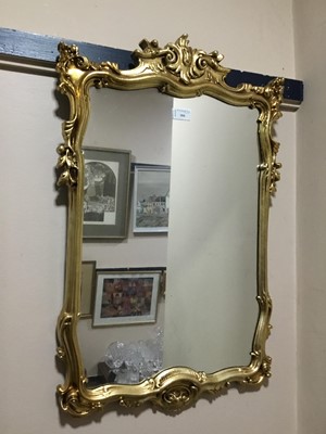 Lot 184 - A WALL MIRROR IN GILT FRAME BY MORRIS