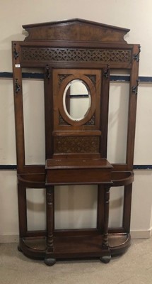 Lot 264 - AN EARLY 20TH CENTURY WALNUT HALLSTAND