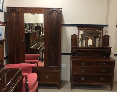 Lot 269 - A VICTORIAN MAHOGANY WARDROBE AND DRESSING TABLE