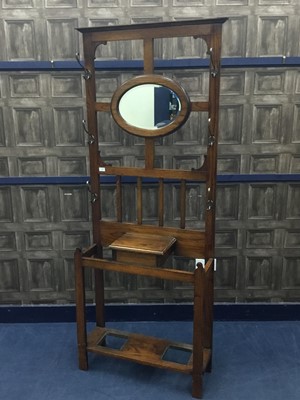 Lot 309 - AN OAK HALLSTAND