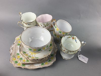 Lot 341 - A ROSYLN PART TEA SERVICE AND OTHER TEA WRAE